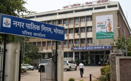 भोपाल में 7512 प्रतिष्ठानों पर नोटिस, 750 की समयसीमा खत्म फिर भी सीलिंग नहीं; 15 सितंबर को सुप्रीम कोर्ट में जवाब