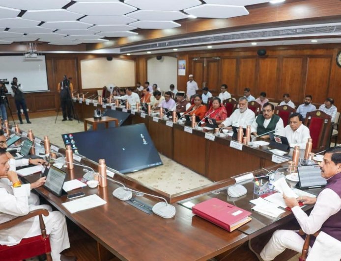 मोहन कैबिनेट के बड़े फैसले, 10,630 करोड़ की विकास परियोजनाओं को मंजूरी; लाड़ली बहनों को 250 रुपये अतिरिक्त